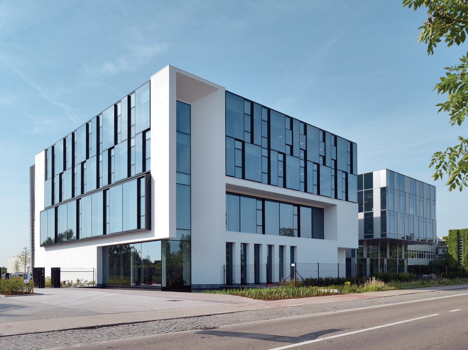 67531_Experience Centre_building 3